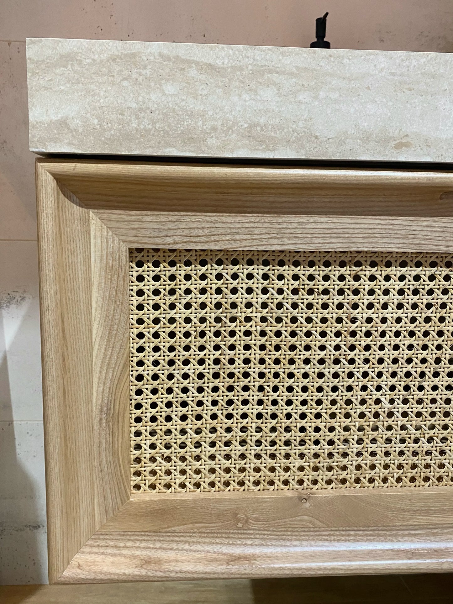 Badmöbel-Set aus Naturholz mit LED-Spiegel – modernes & hochwertiges Design