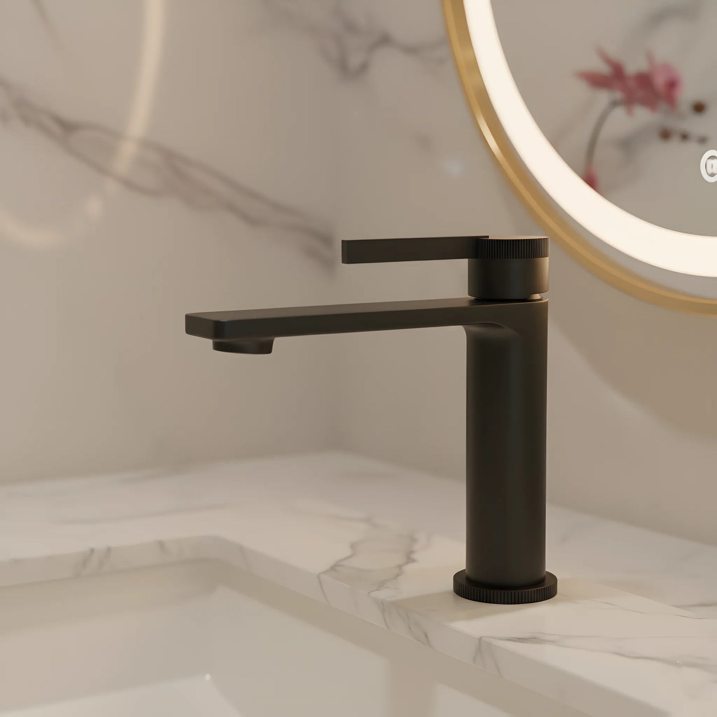 Baterie lavoar alamă cu detalii verticale negru