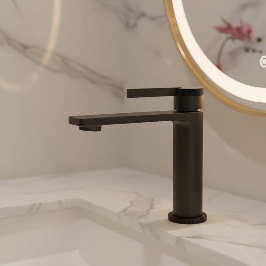 Baterie lavoar alamă cu detalii verticale negru