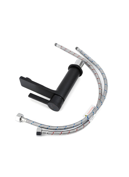 Baterie lavoar alamă cu detalii verticale negru